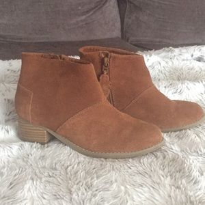 TOMS brown suede ankle boots with short heel